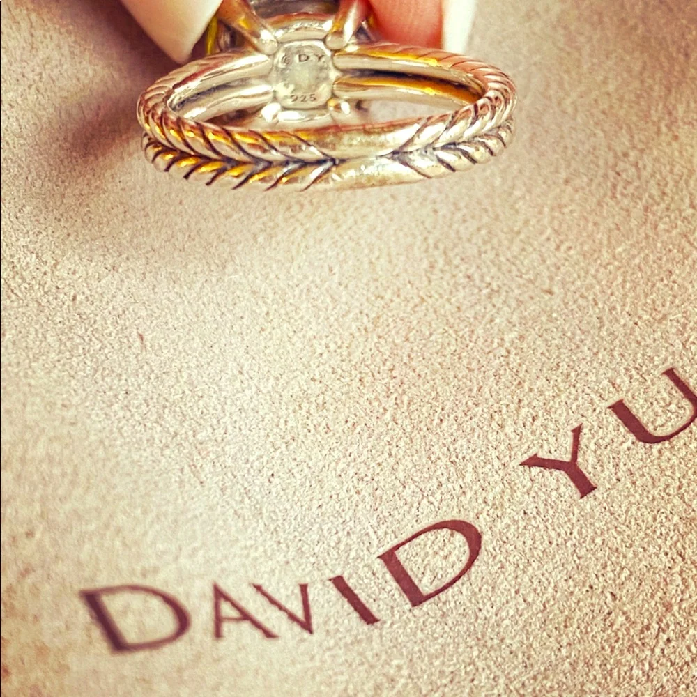 David Yurman Chatelaine® Ring with Lemon Citrine and Pavé Diamonds - Picture 4 of 14